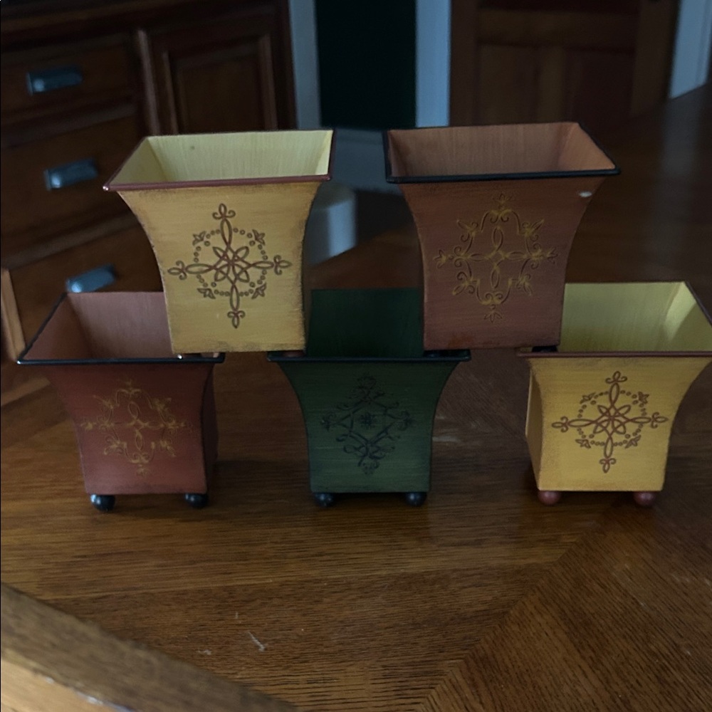 Southern Living Rustic Tole-Painted Metal Pot Set